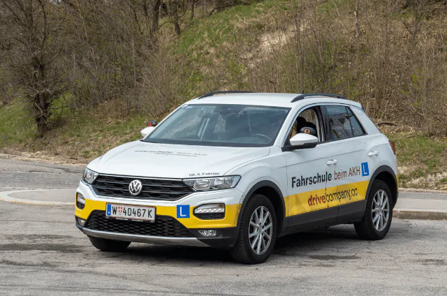 Die Fahrschule beim AKH ist dein Mobilitätspartner. Betreuung von der Anmeldung bis zur bestandenen Praxisprüfung.